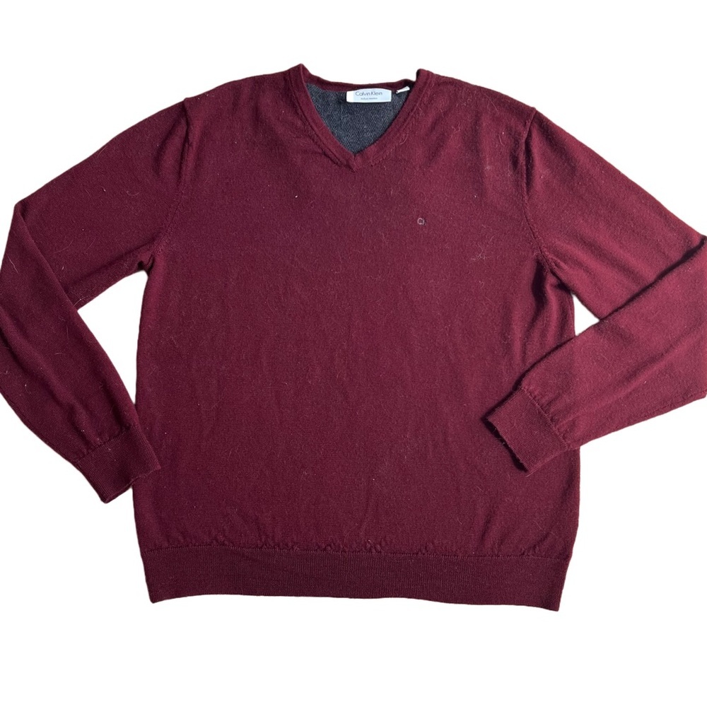 CALVIN KLEIN BURGUNDY ITALIAN MERINO WOOL V NECK SWEATER SIZE MEDIUM